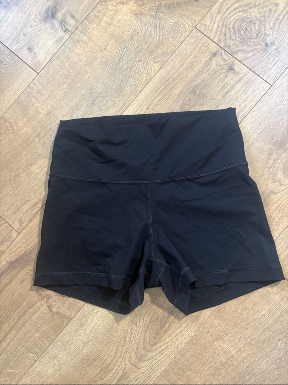 Everlane High-Rise Black Women's Performance Shorts size M